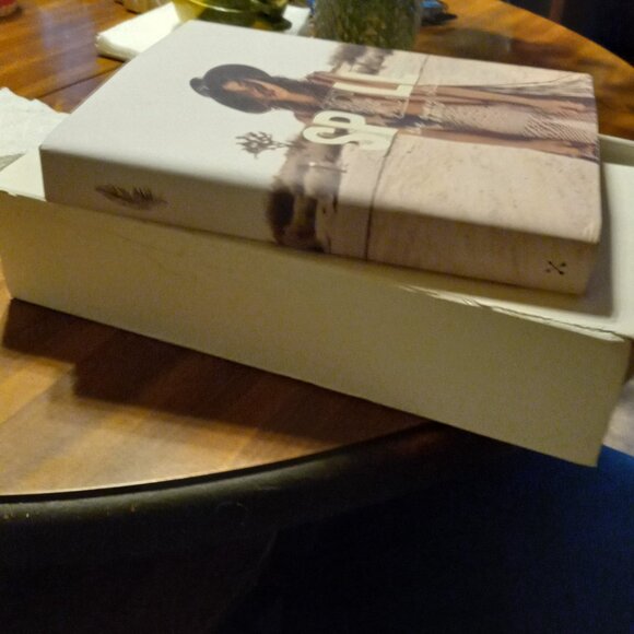 Spell and the Gypsy Collective Coffee Table book IMMACULATE CONDITION - Picture 7 of 10